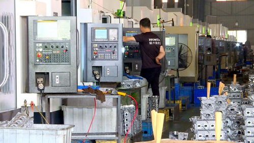 新建工廠快投產(chǎn) 投產(chǎn)企業(yè)趕訂單 四川鄰水工業(yè)經(jīng)濟(jì)沖刺“雙過(guò)半”發(fā)展觀察